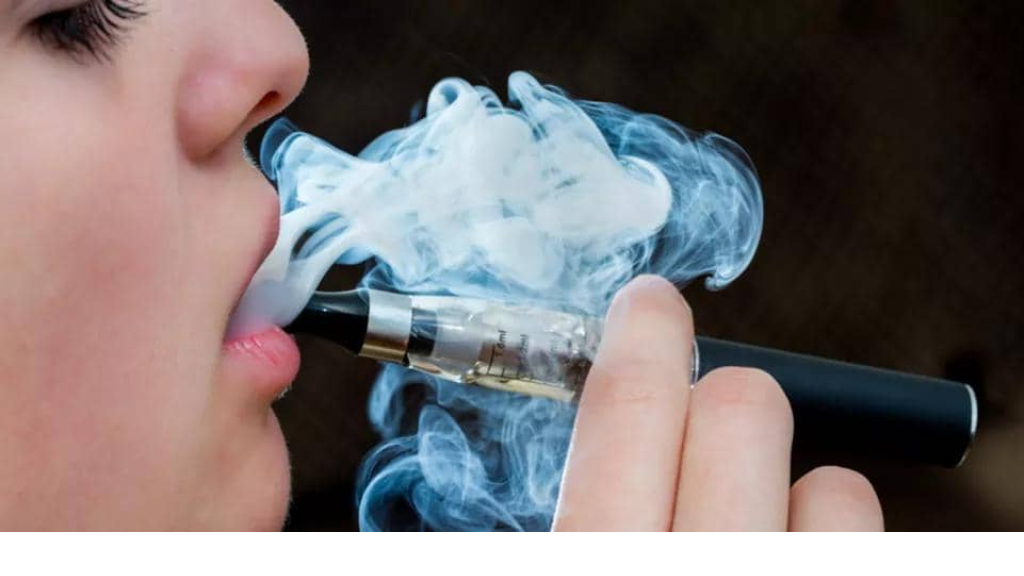 حقيقة طبيّة صادمة: البكتيريا في السجائر الإلكترونية أكثر من البكتيريا في المراحيض العامة!