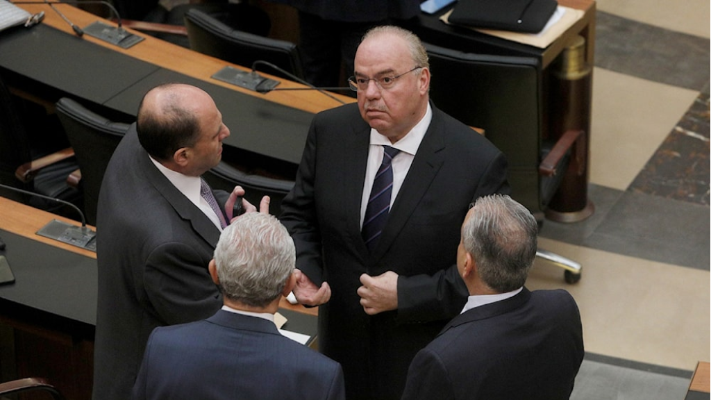 طعون وإخبارات... وملاحقة نيابية: هل يُحاسب القضاء وزير الاتصالات؟