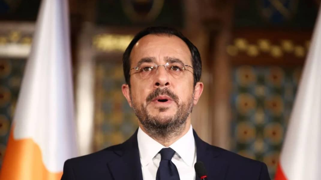 الرئيس القبرصي يصل بيروت لمشاركة لبنان توقيع اتفاق ترسيم الحدود البحرية