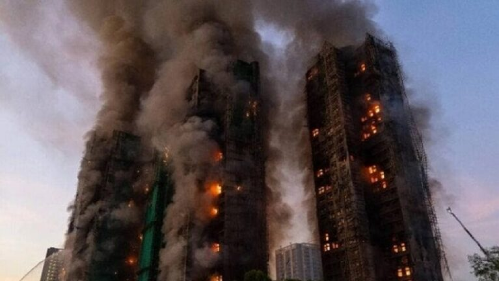 ارتفاع حصيلة ضحايا حريق “هونغ كونغ” إلى 44 قتيلاً