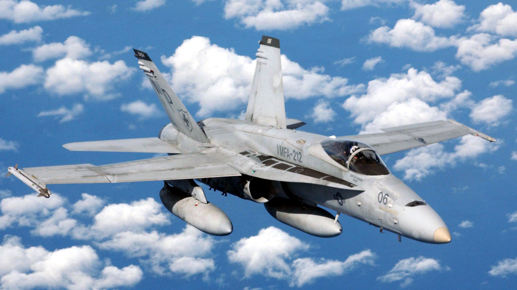 في عام 2004 اشترت ماليزيا 8 مقاتلات F-18—وكانت تُعتبر وقتها من أحدث وأقوى الطائرات الأمريكية—بقيمة تجاوزت 640 مليون دولار!