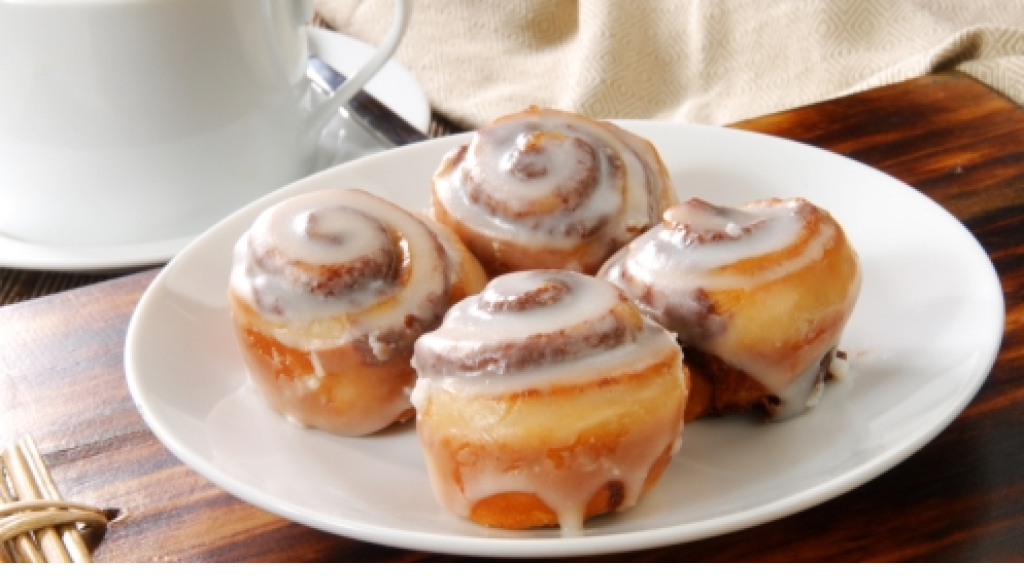 طريقة عمل السينابون بمكونات سهله وبسيطه 