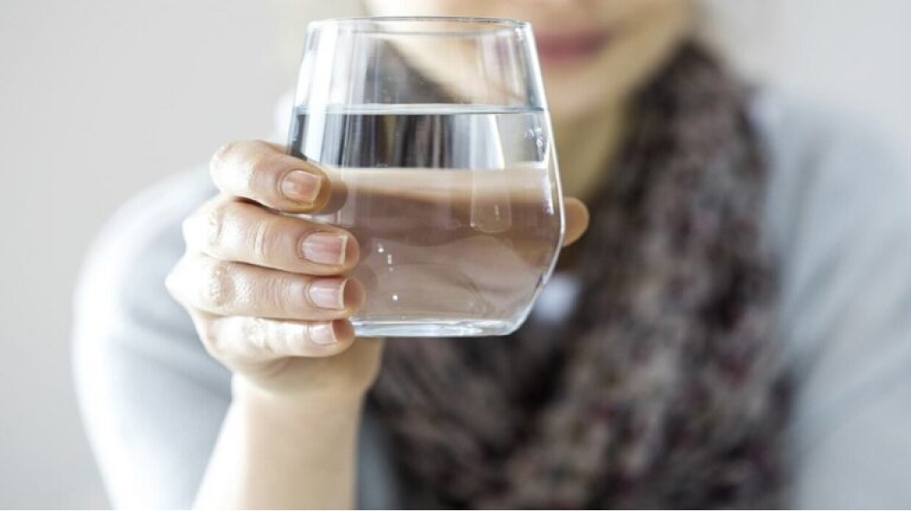 سحب 8 أصناف مياه معدنية من الأسواق المصرية