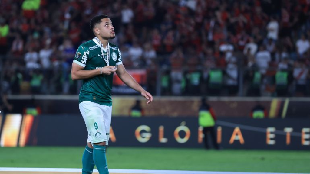 شاهد.. روكي يهدر هدفا بطريقة غريبة ويحرم برشلونة من مليون يورو