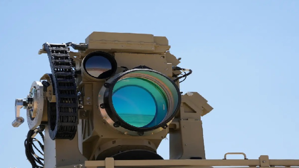 “الكيان الإسرائيلي” يعلن استكمال تطوير منظومة الليزر الدفاعية (فيديو)