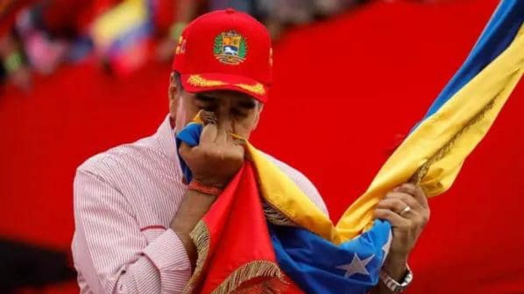 لماذا يهدد الرئيس الأمريكي ترامب الرئيس الفنزويلي مادورو؟