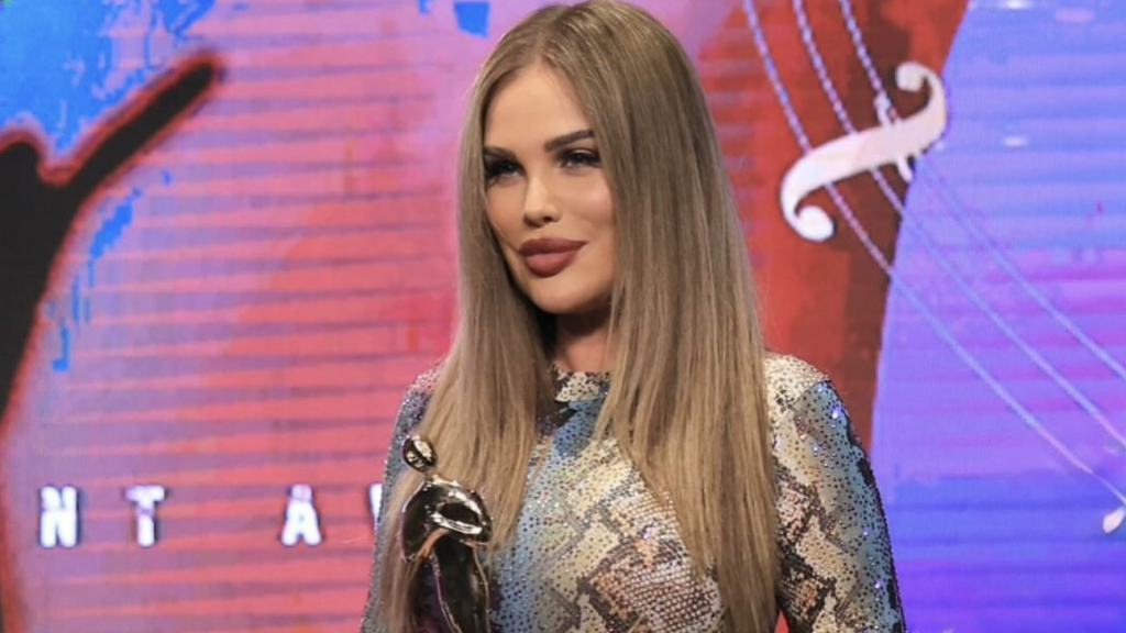 نيكول سابا: صراع النجومية بعد 