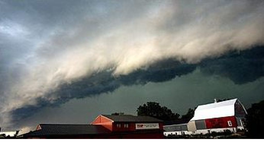 منخفض جوي يدق الأبواب.. إليكم طقس الأيام المقبل!