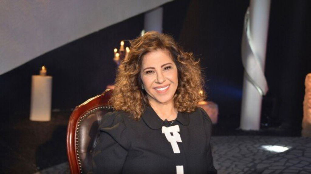 ليلى عبد اللطيف… “سيدة التوقعات” التي خطفت اهتمام اللبنانيين