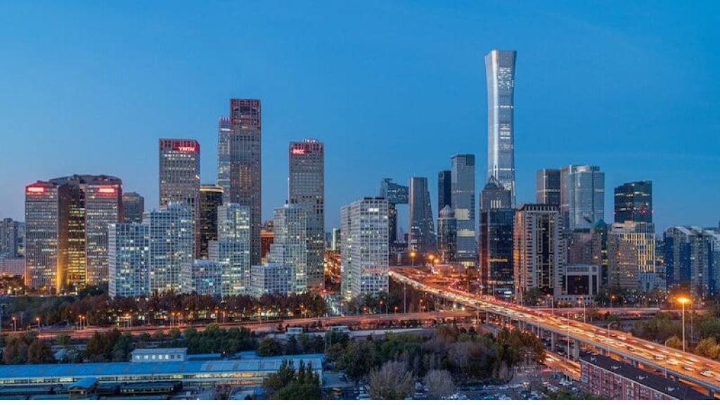 الإنتاج مقابل الاستهلاك.. المعضلة الهيكلية والتحول الحاسم في مستقبل الصين الاقتصادي 