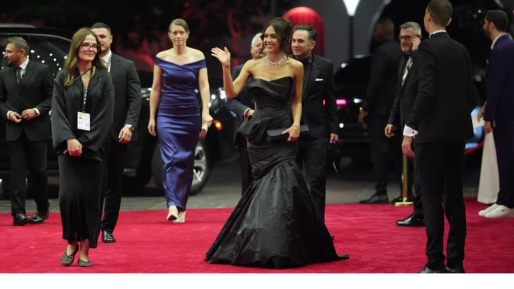 أبرز إطلالات مشاهير الموضة والسينما في حفل مهرجان البحر الأحمر