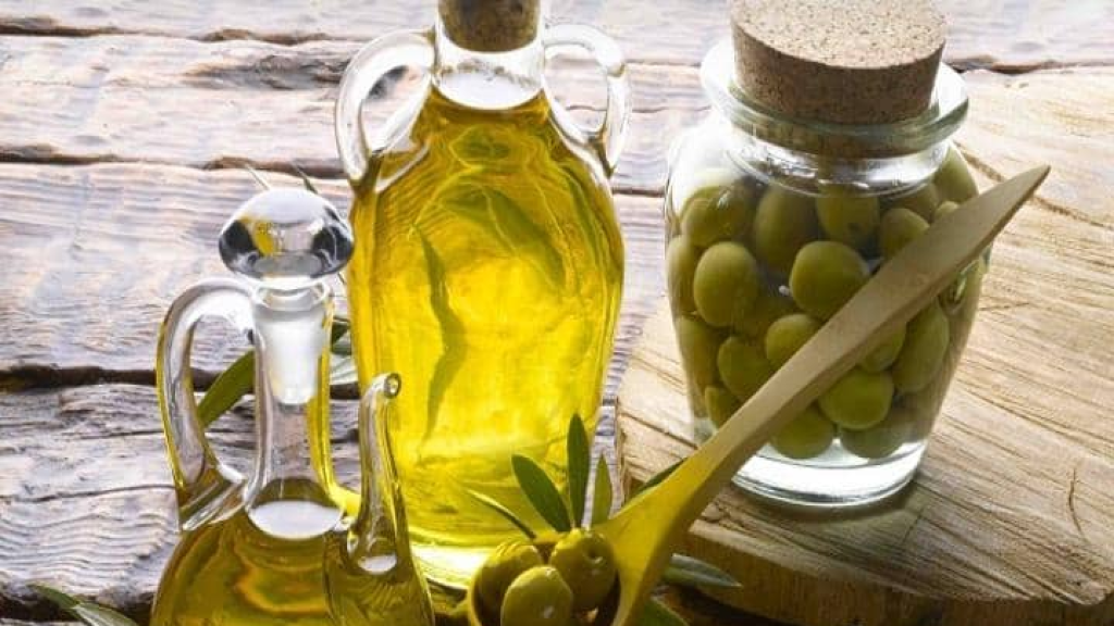 جرعة زيت الزيتون”.. ضجة أكبر من فائدتها!