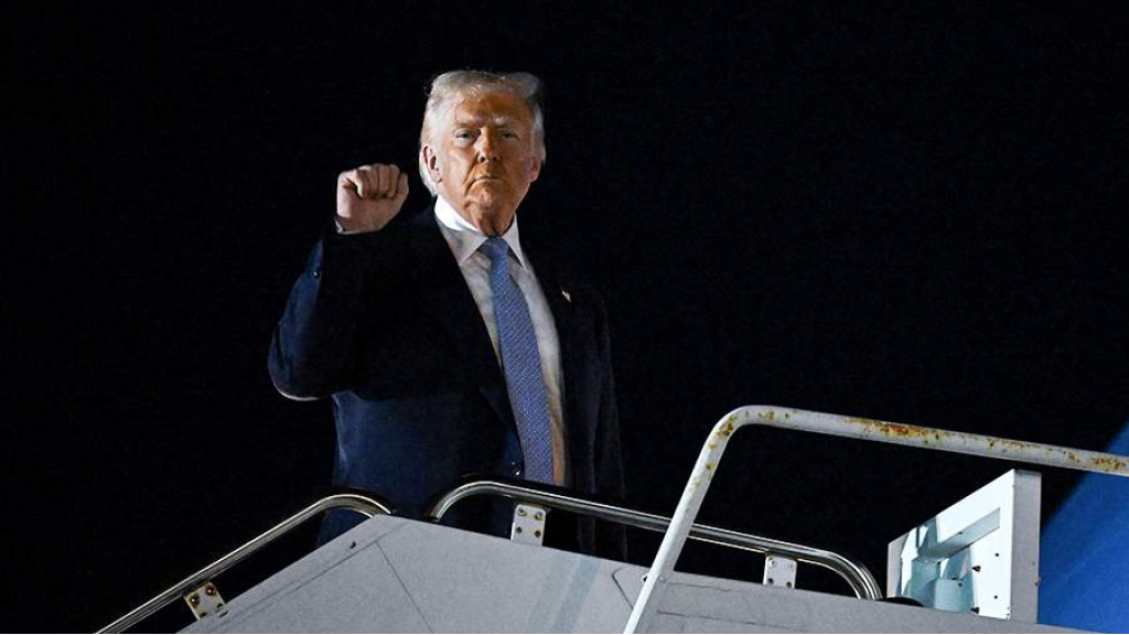 البيت الأبيض: ترامب بعمل بقوة على حل الأزمة الأوكرانية