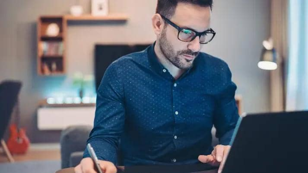 4 قرارات مالية كافية تختصر الطريق إلى أهدافك بوقت وجهد أقل!