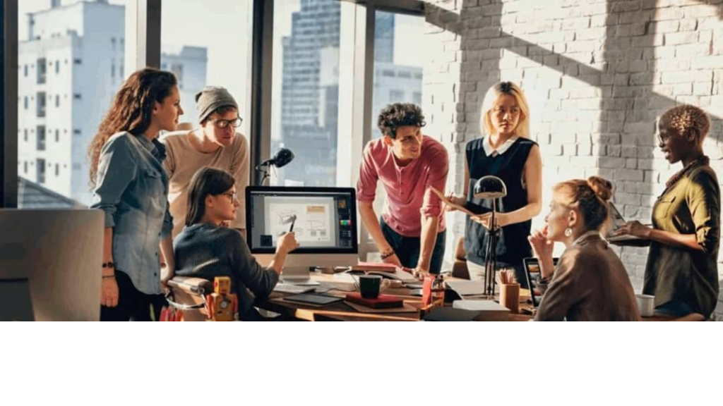 صناعة المحتوى… كيف أصبحت مهنة العصر؟