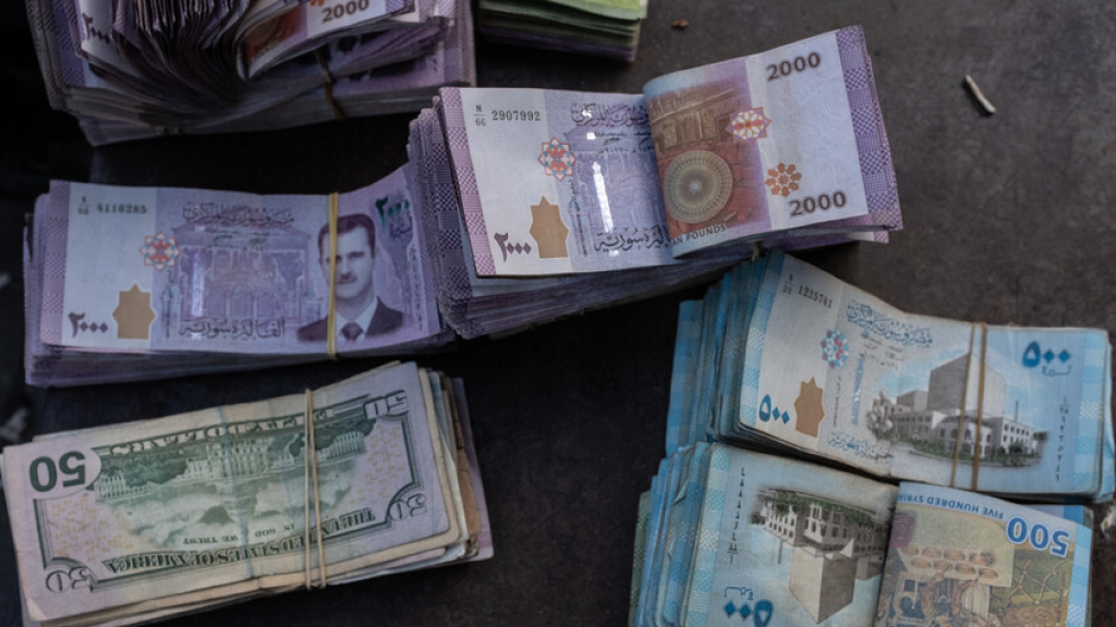 مصرف سوريا المركزي: عملية طرح العملة الجديدة باتت قريبة