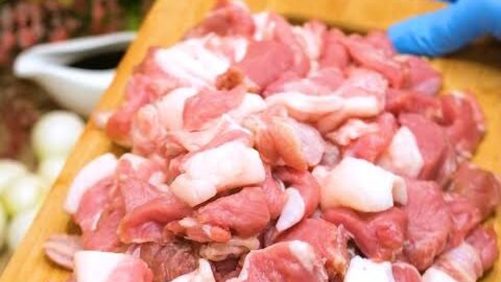 فضائح غذائية في الأسواق والدولة تتحرّك بعد التداول بالمخالفات