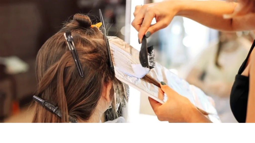 هل تسبب صبغة الشعر السرطان والعقم؟