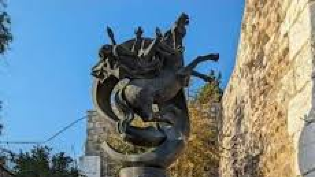 مديرية إعلام دمشق توضح ملابسات سرقة تمثال بولس الرسول