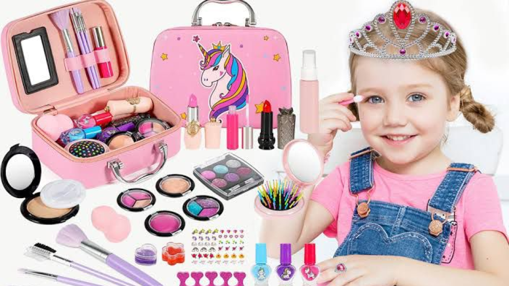 مكياج الأطفال ليس لعبة بريئة!