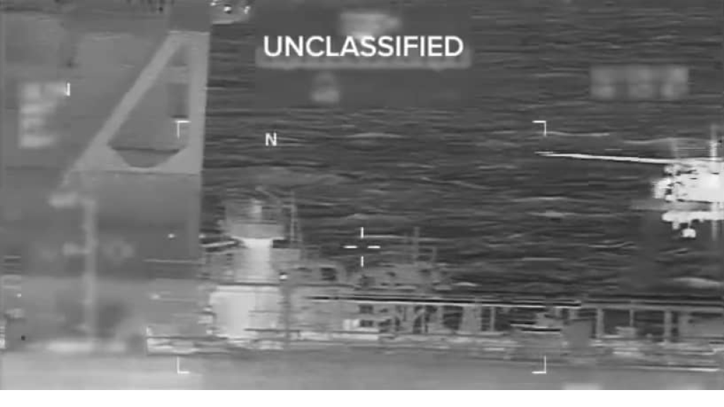 شاهد وزيرة أمريكية تنشر فيديو اعتراض ناقلة نفط بفنزويلا 