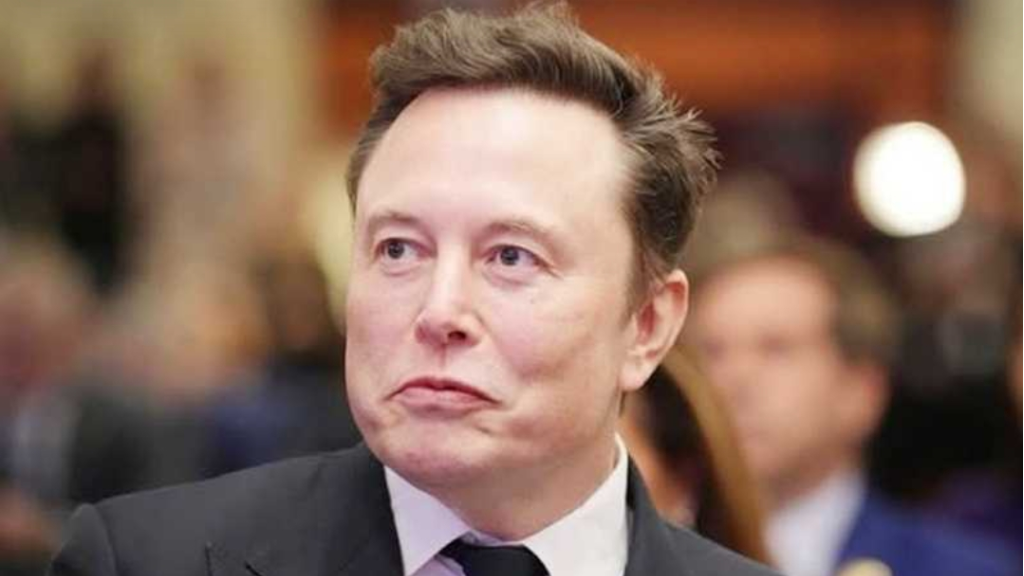 ثروة إيلون ماسك تقفز إلى 749 مليار دولار  