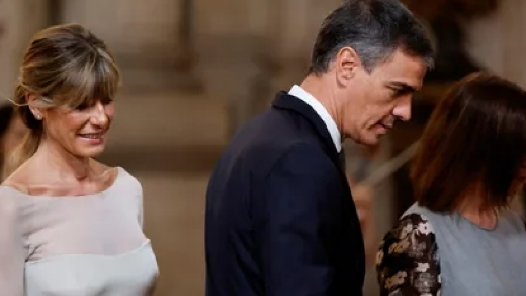 إسبانيا.. الحزب الحاكم يواجه اختباراً انتخابياً وسط اتهامات بالفساد رئيس الوزراء الإسباني بيدرو 