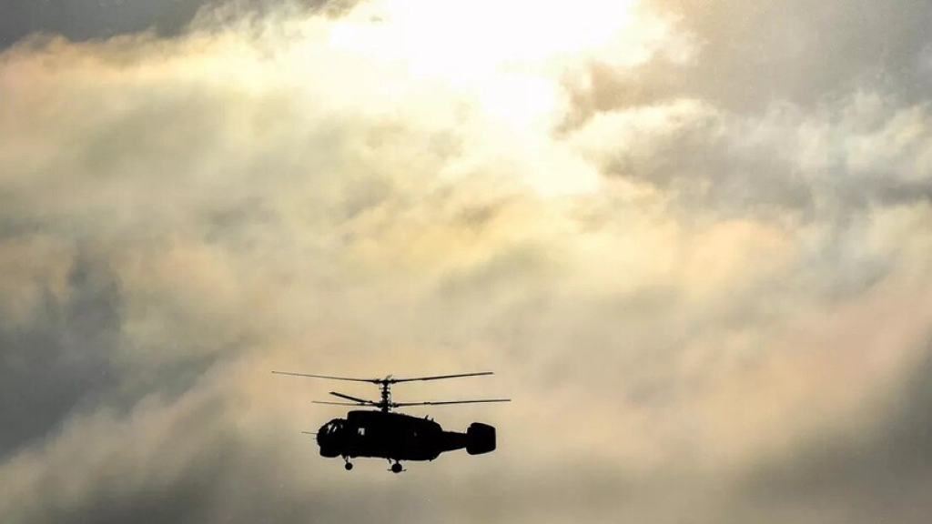 مروحية وطاقمها محتجزون في تونس منذ 3 أيام