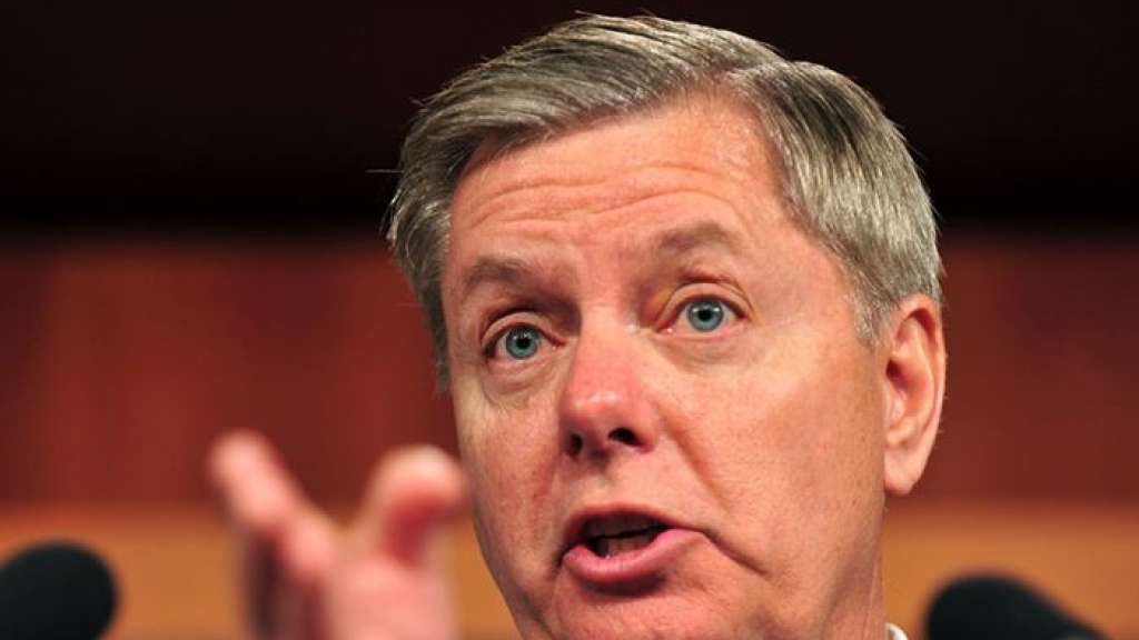 غراهام يتهم حماس و”الحزب” بمحاولة إعادة تسليح نفسيهما!