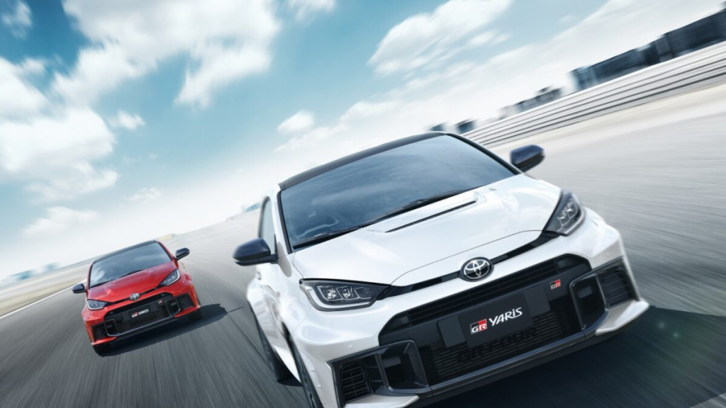 تويوتا تطلق يارس GR المستوحاة من مضمار السباقات في الشرق الأوسط بحزمة الأداء الهوائي الجديدة (صور)