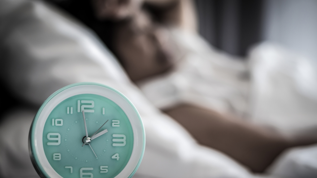 لماذا نستيقظ في منتصف الليل؟