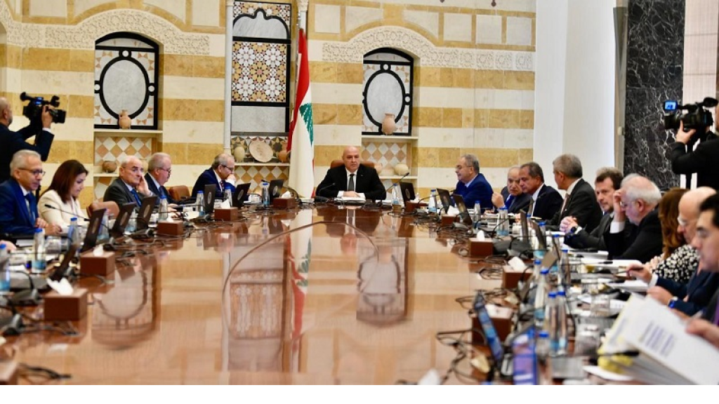 مجلس الوزراء يحدد 1500 دولار للمودعين.. ويسترد الأرباح المفرطة 