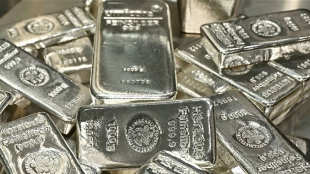 الفضة تحقق رقمًا قياسيًا جديدًا