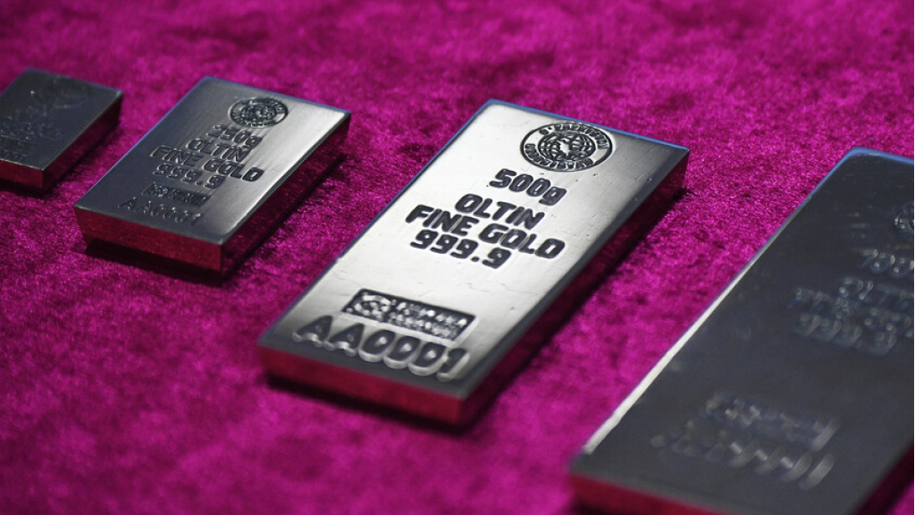 الذهب والفضة يحطمان المستويات مجددا ومعدن نفيس يتألق في الأسواق