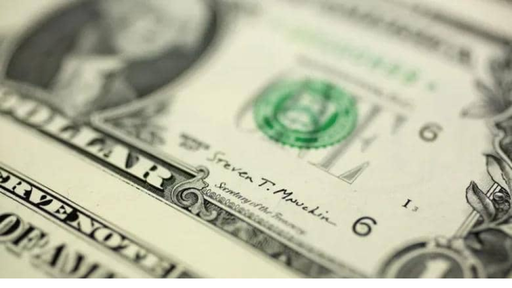 أكبر هبوط للدولار منذ 2017 لم يصل إلى نهايته بعد