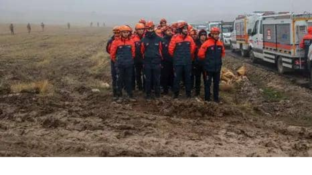 تركيا تعلن العثور على الصندوق الأسود لطائرة رئيس الأركان الليبي 