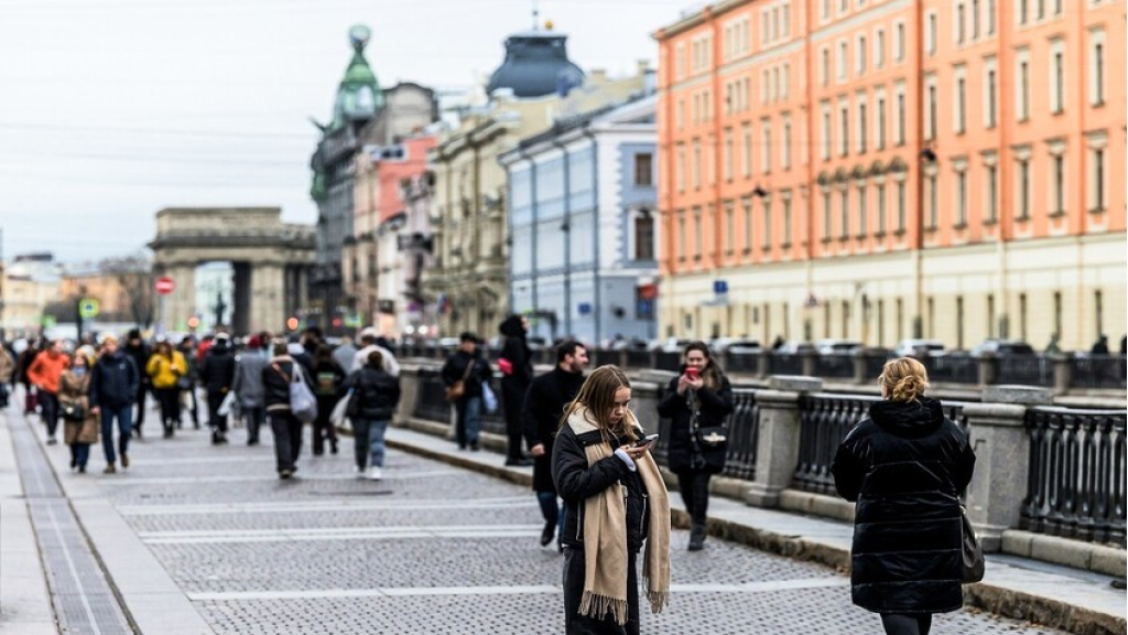 بطرسبورغ تستعد لاستضافة أكثر من 1.2 مليون سائح خلال عطلة رأس السنة