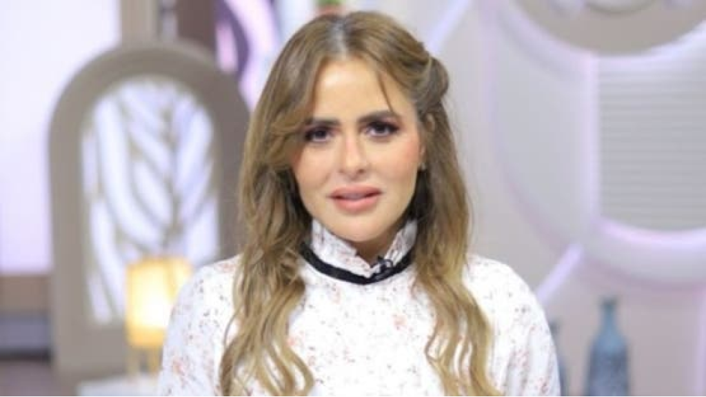 الحبس شهر وغرامة للإعلامية مها الصغير بواقعة سرقة اللوحات (فيديو)