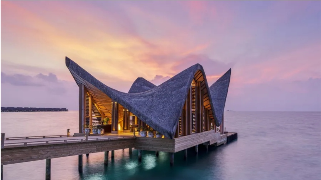 منتجع JOALI المالديف ملاذ ساحر وسط أجواء فنية