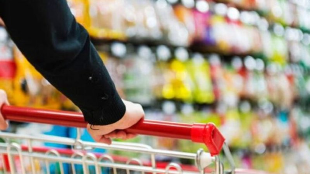 ضبط مواد غذائية فاسدة في طرابلس