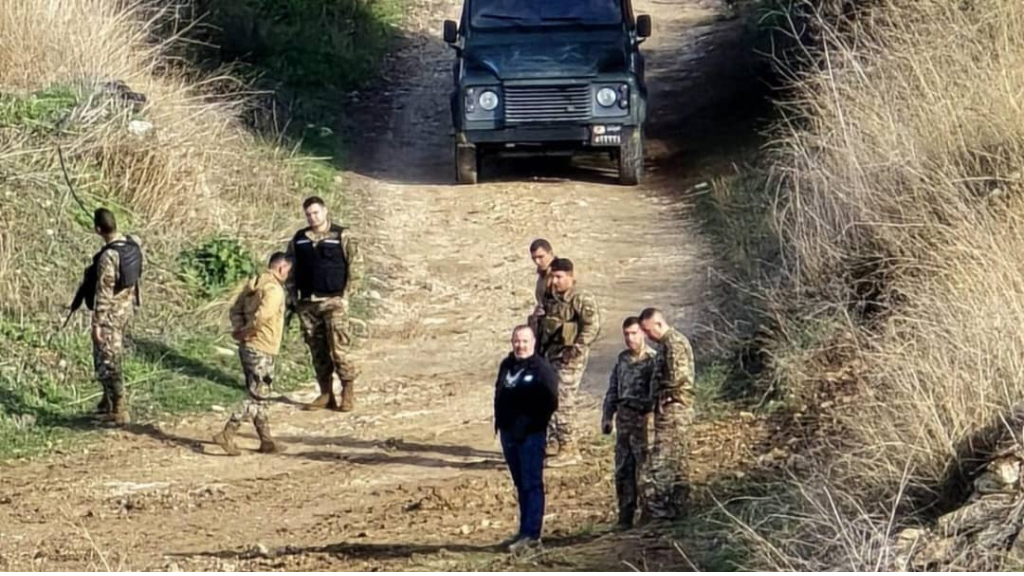 للمرة الثانية… فتح تسلّم سلاحها للجيش في عين الحلوة