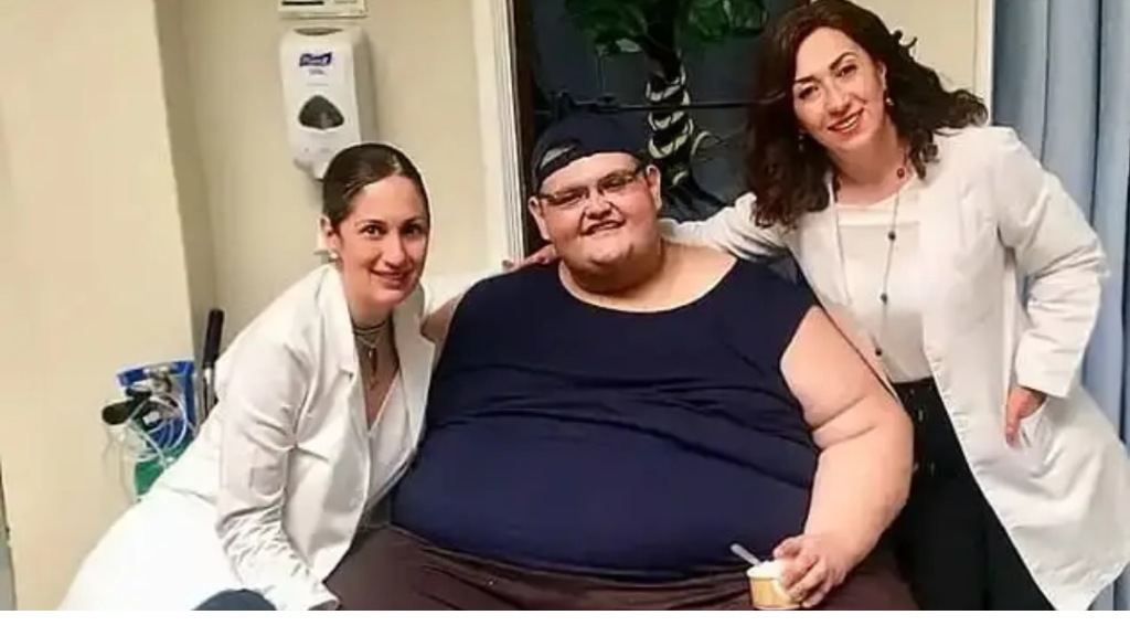 وفاة أضخم رجل في العالم عن 41 عاما (صورة)