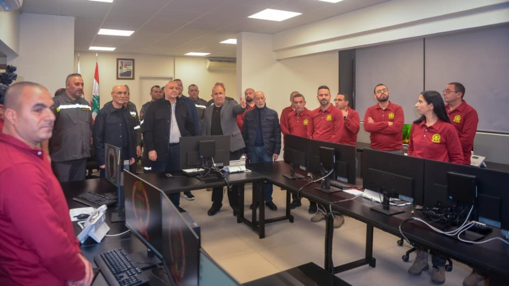 رئيس الجمهورية زار المديرية العامة للدفاع المدني في عين الرمانة ليلة رأس السنة