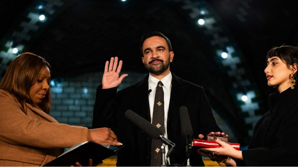 زهران ممداني يؤدي اليمين رئيساً لبلدية نيويورك