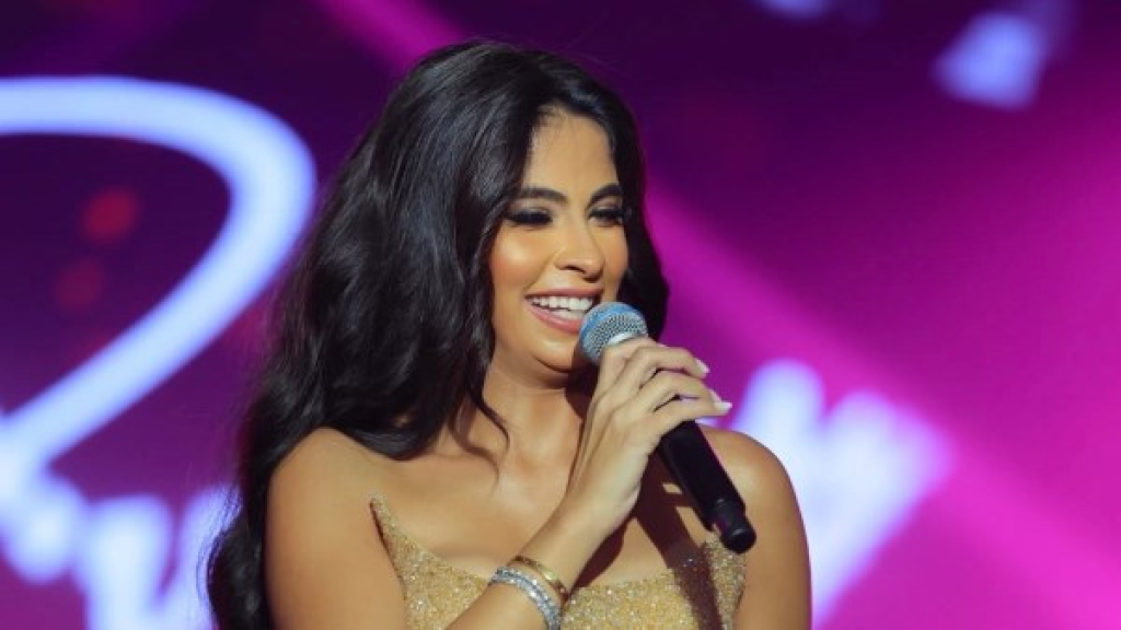 روبي تستعرض أناقتها بفستان لافت.. شاهد