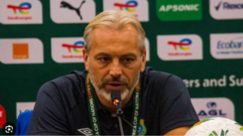 مدرب الكونغو: مواجهة الجزائر محطة أساسية للتتويج بأمم إفريقيا