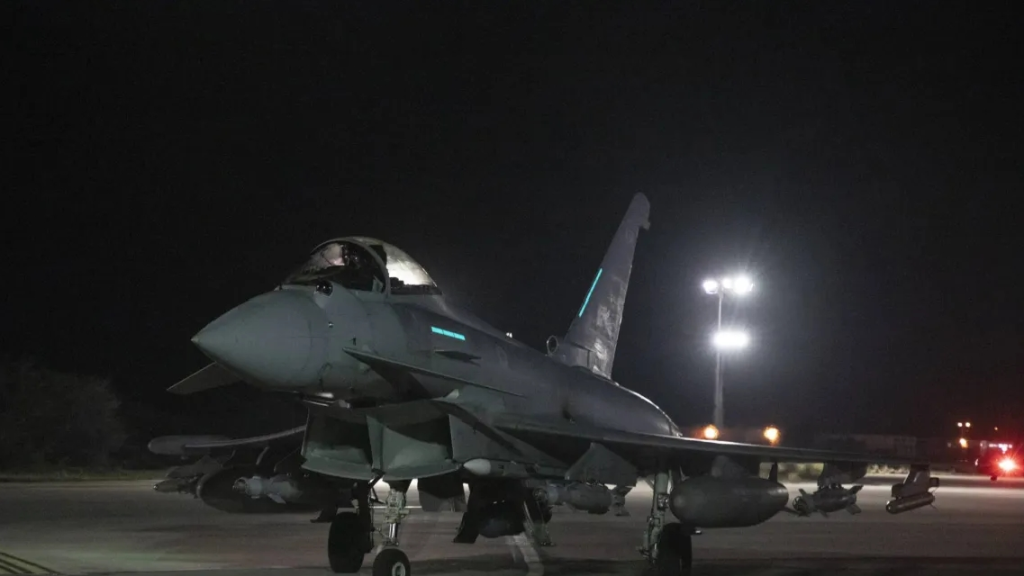 وزارة الدفاع البريطانية تعلن شن هجوم مشترك مع فرنسا ضد داعش في سوريا