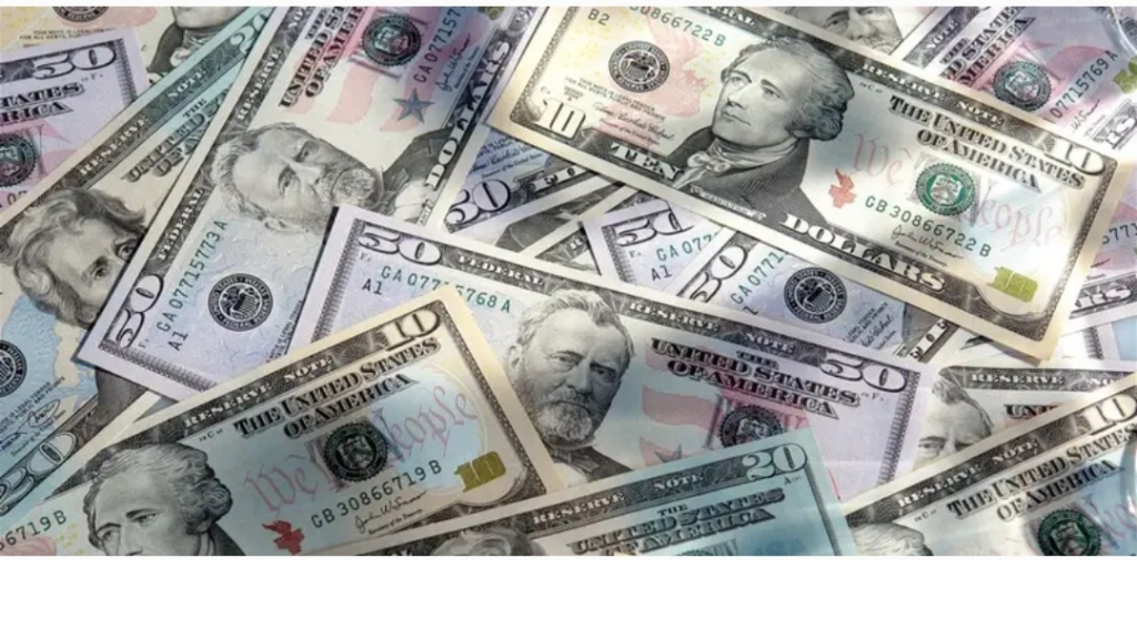 فنانٌ مصريّ… هل يمتلك ثروة بمليار دولار؟