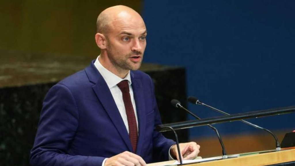 فرنسا: نخطط مع حلفائنا للرد على أميركا حال نفذت تهديدها ضد غرينلاند