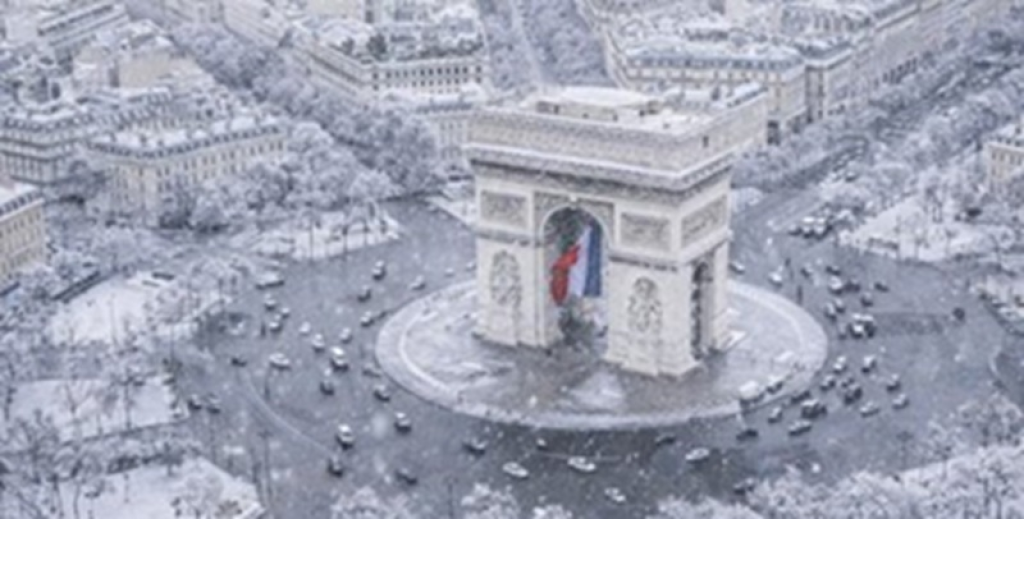 إلغاء 140 رحلة جوية في فرنسا بسبب الثلوج